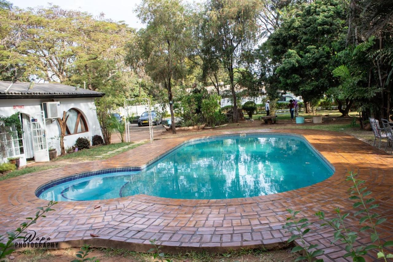 The Ad Lib Executive Lodge Lilongwe Exterior photo